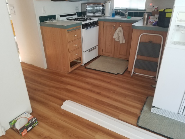 2017-09-04 GE#49 New Floor kitchen
